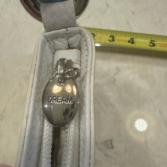 NEW pristine Carolee white leather clutch/wristlet lovely details - Picture 7 of 9